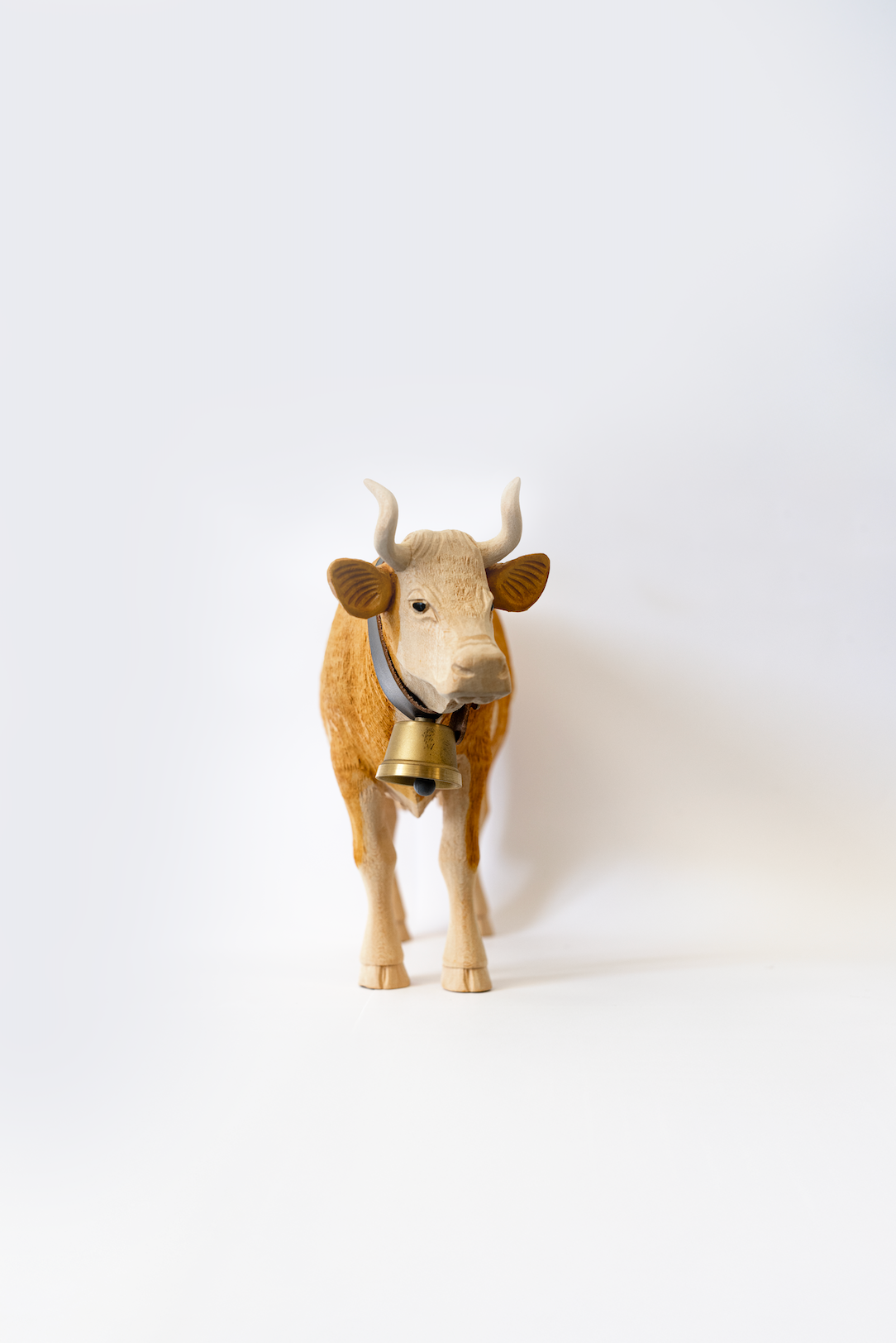 Trummer, Simmentaler Kuh handgeschnitzt, 1207